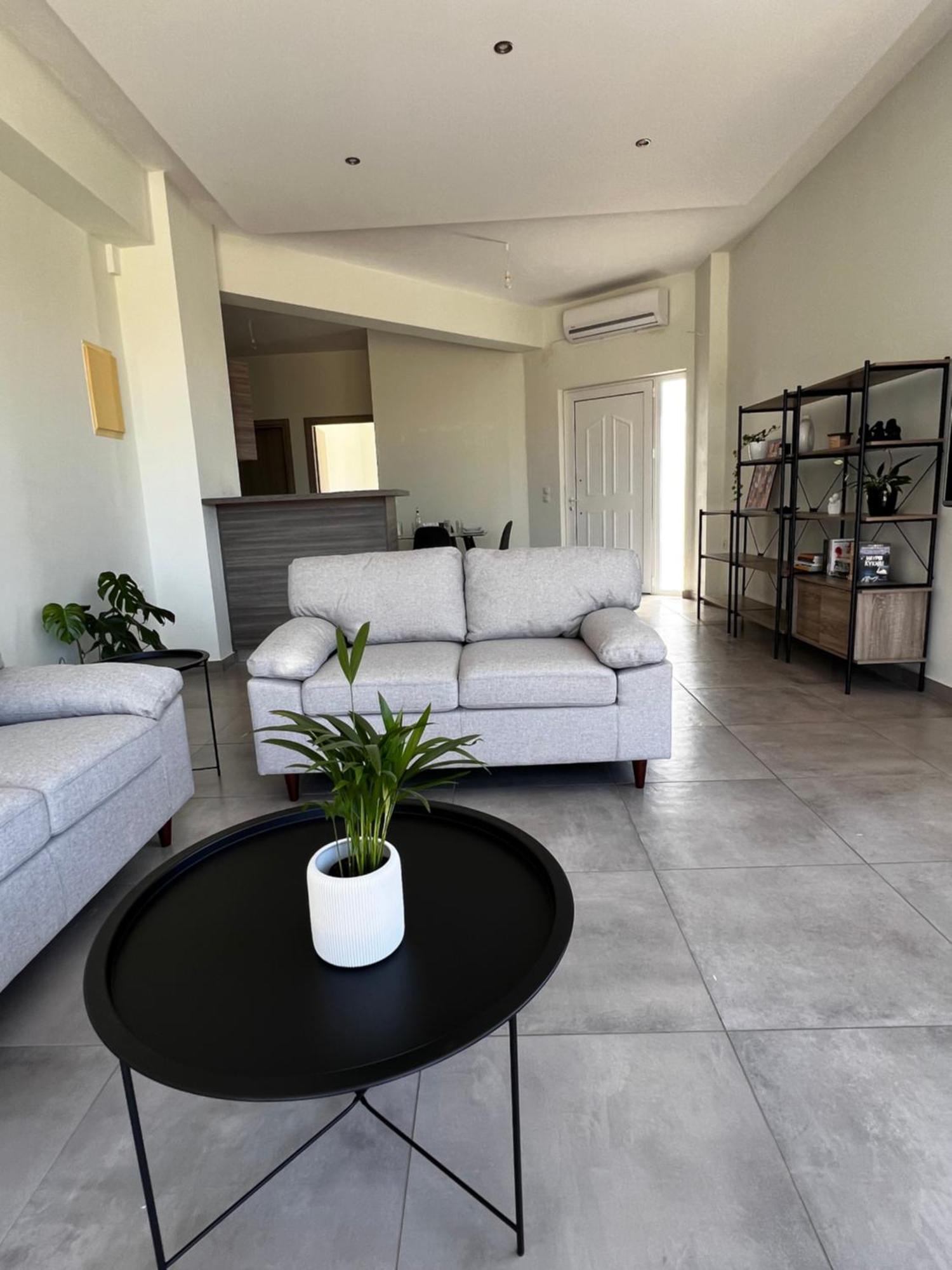 Karamela Appartement Kambánion